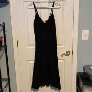 Giocam all black size Large dress with design.